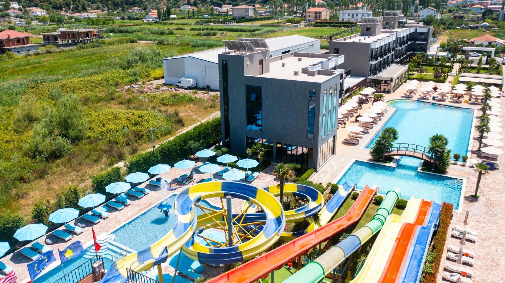 Nuevo Deluxe Hotel Shengjin Exterior photo